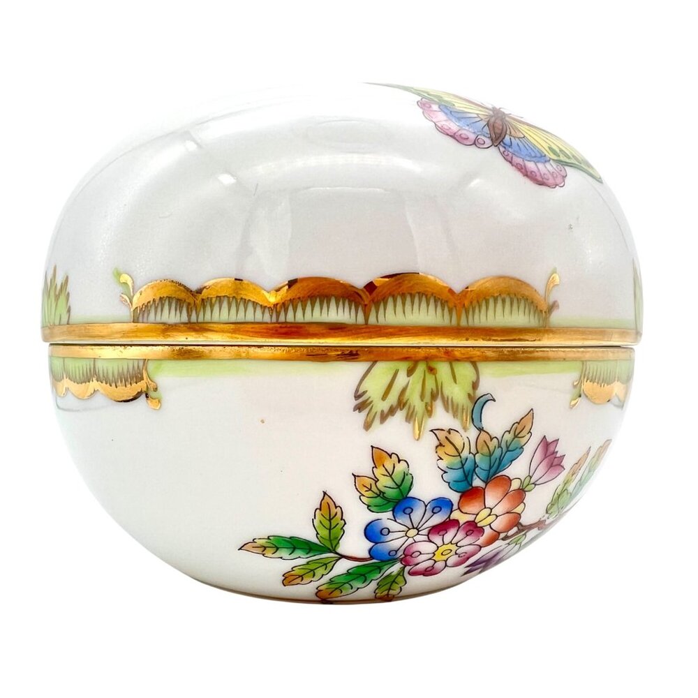 Herend Porcelain Round Trinket Box Bonbonniere Queen Victoria Green Rim  4.25" D - Picture 4 of 9